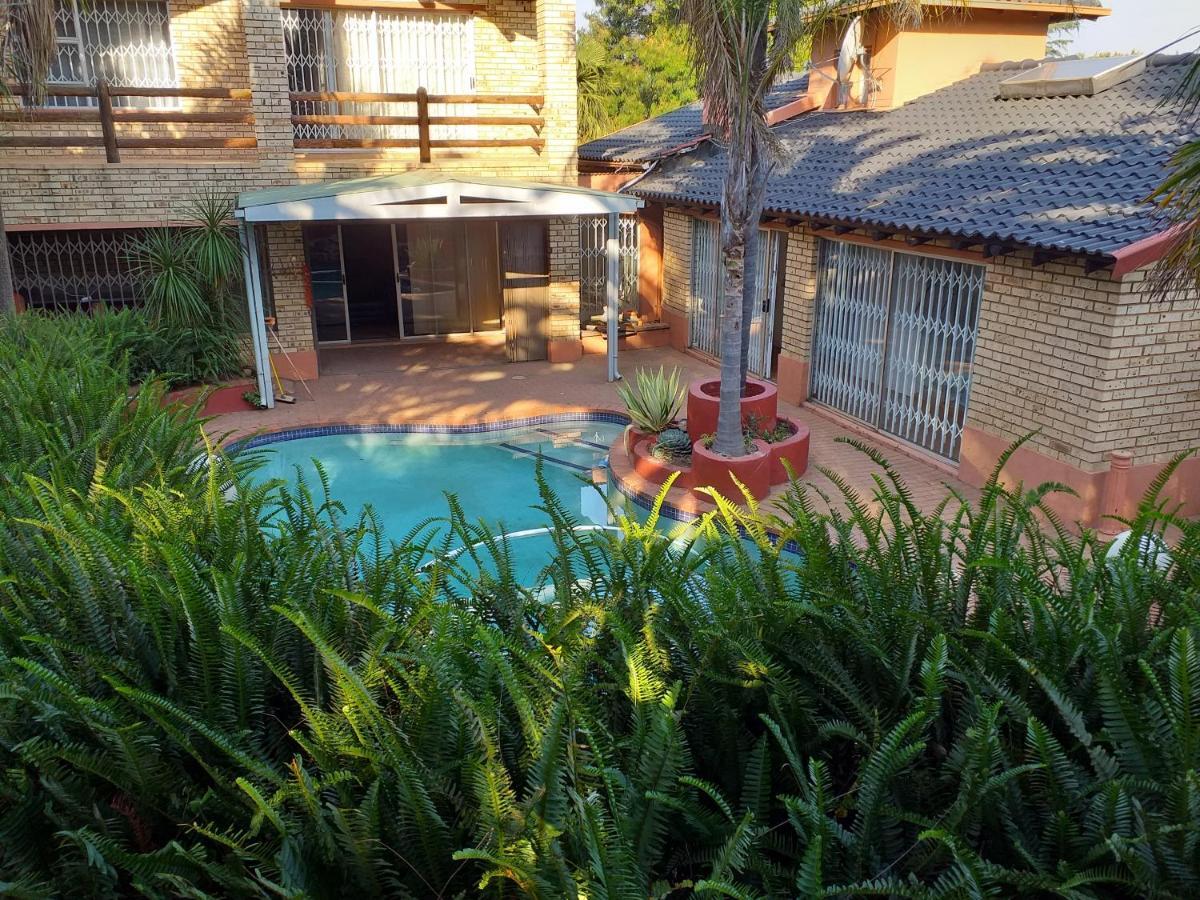 Restfull Guest House Roodepoort Exterior foto